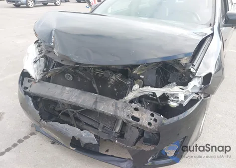 2014 Toyota Camry Le z USA, uszkodzony, nr VIN 4T1BF1FK4EU399240